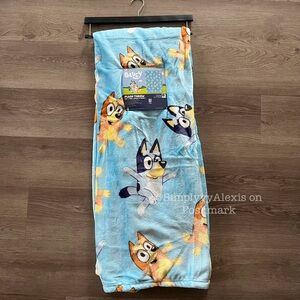 NWT Bluey & Bingo Plush Throw Blanket